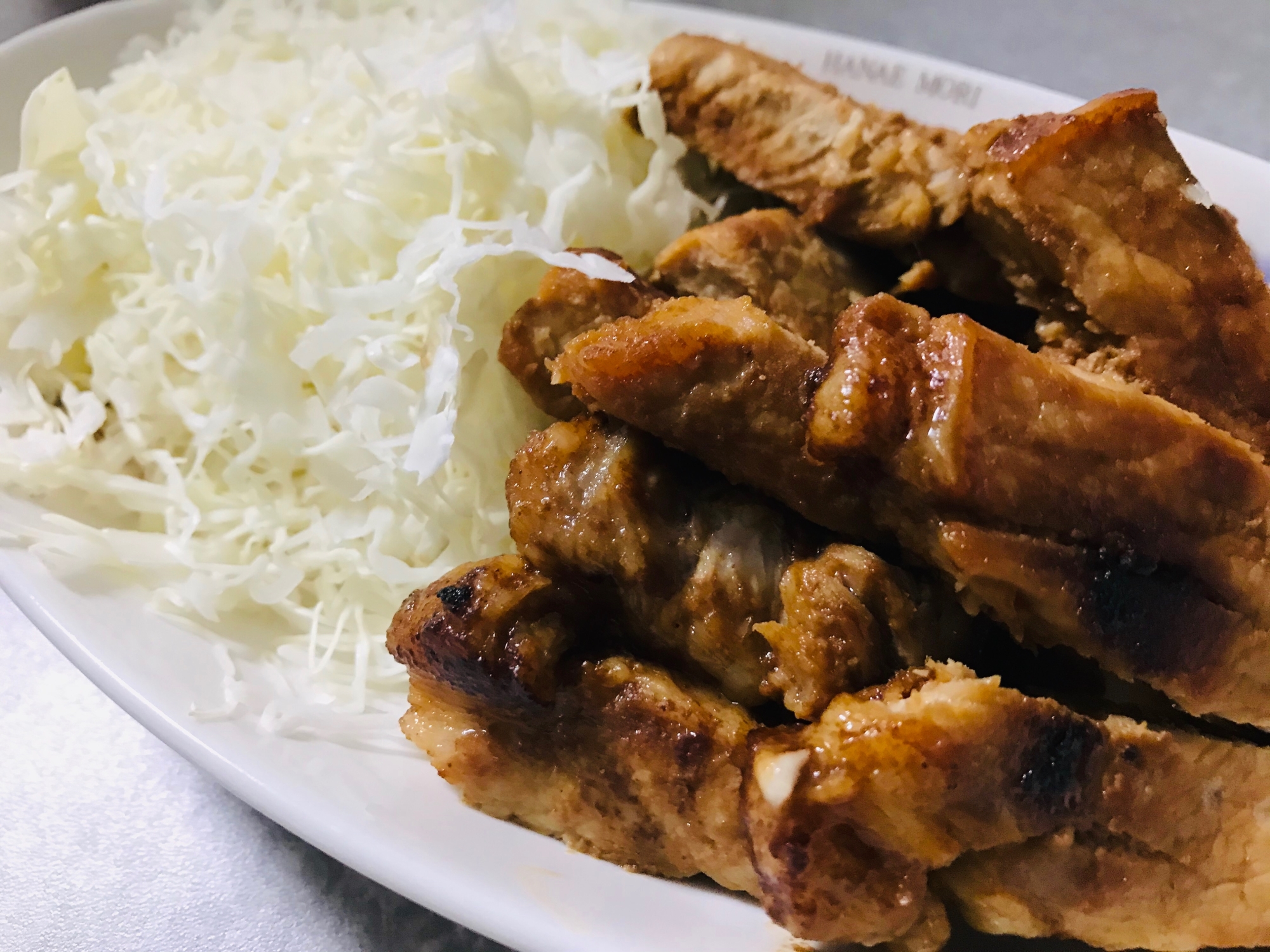 ご飯が進む！厚切り豚ロース肉の赤味噌焼き♫