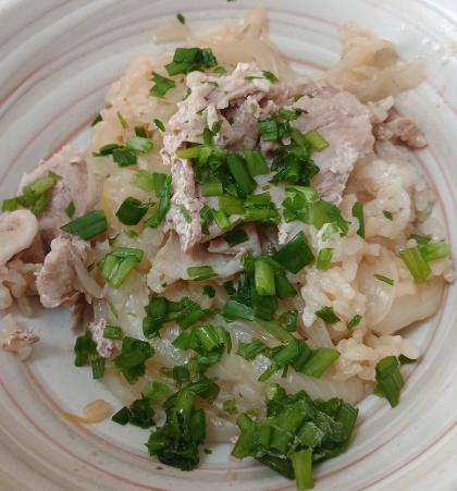 ガッツリ♡ネギ塩豚炒め（ネギ塩豚丼）