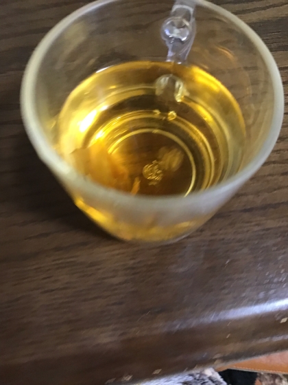 ごぼうの茹で汁でつくる。　ごぼう茶