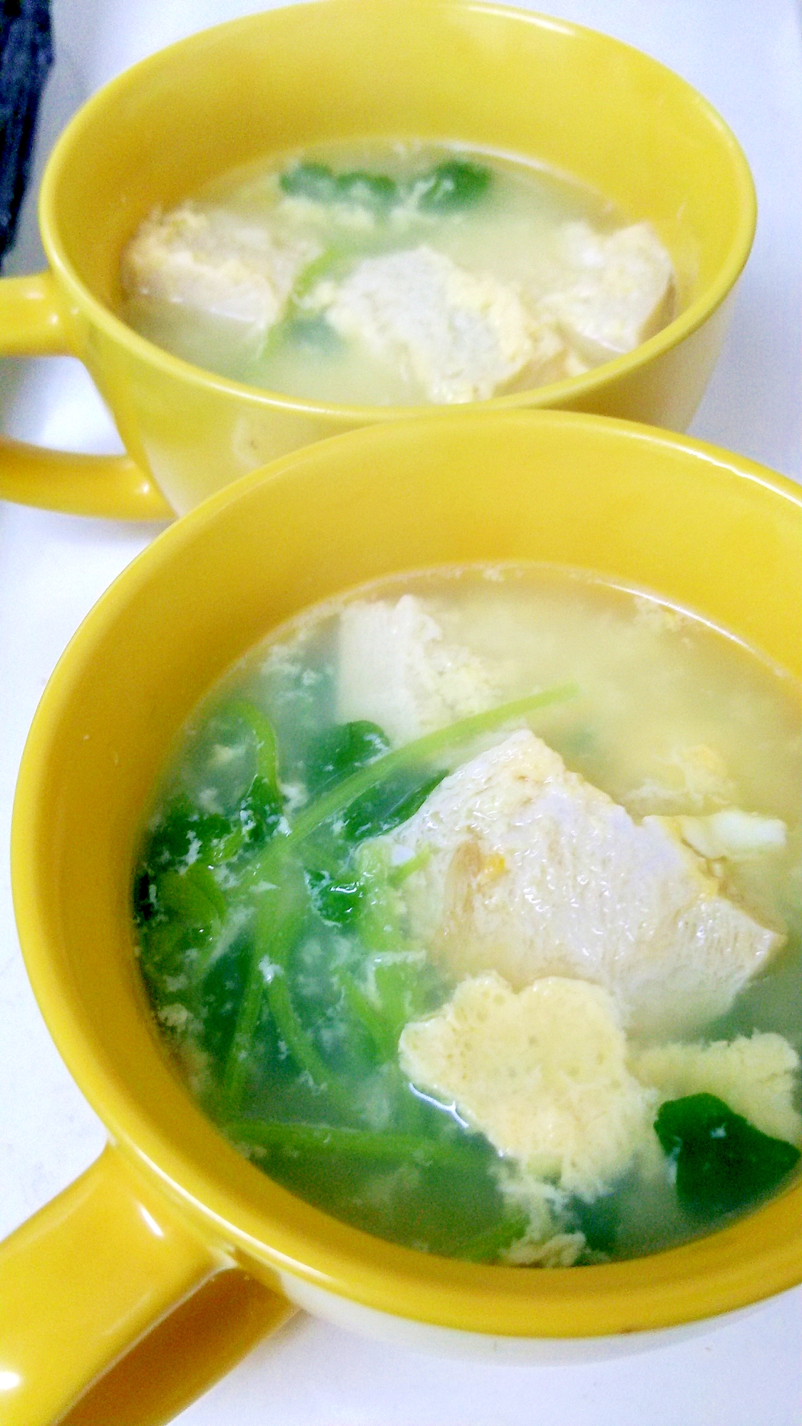 豆苗と冷凍豆腐のスープ
