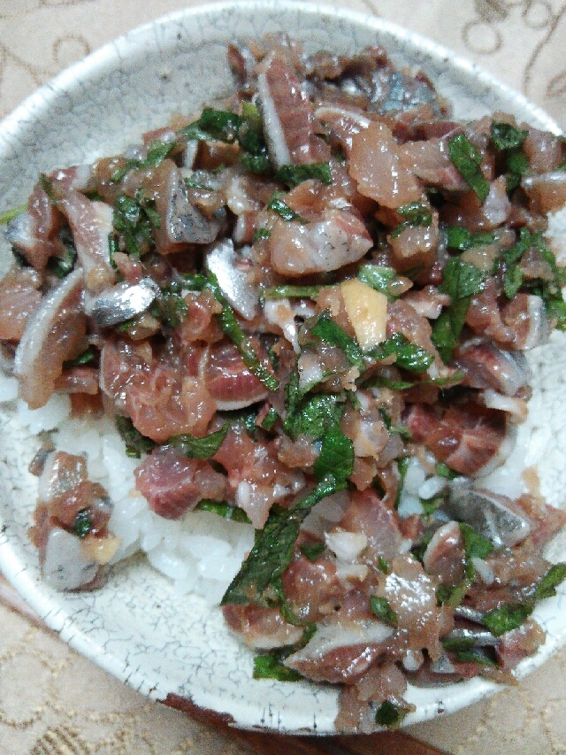 青紫蘇としょうがのいわしのたたき丼 レシピ 作り方 By るもちゃん 楽天レシピ 青紫蘇としょうがのいわしのたたき丼 レシピ 作り方 By るもちゃん 楽天レシピ