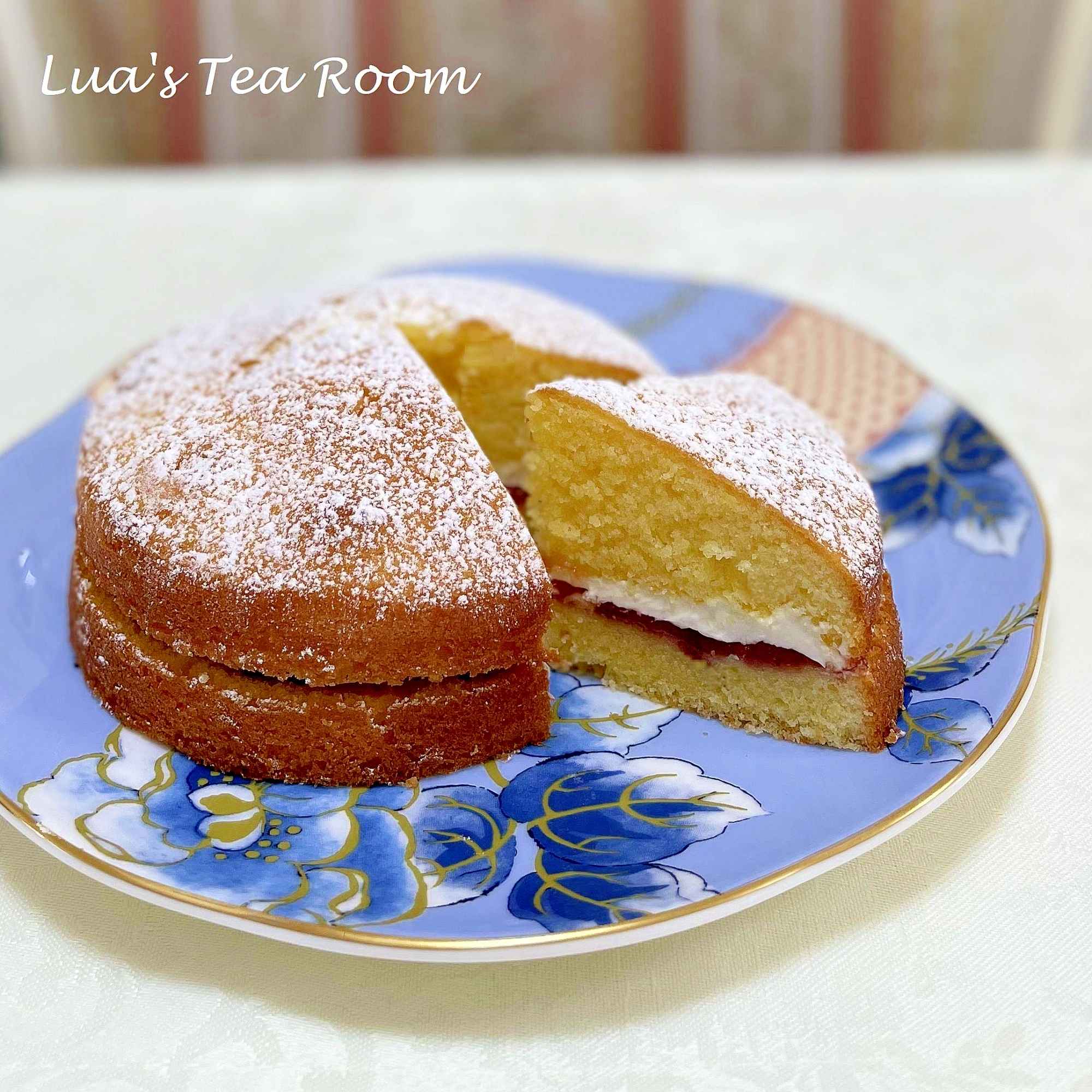 丸皿に盛り付けたバタークリームケーキ
