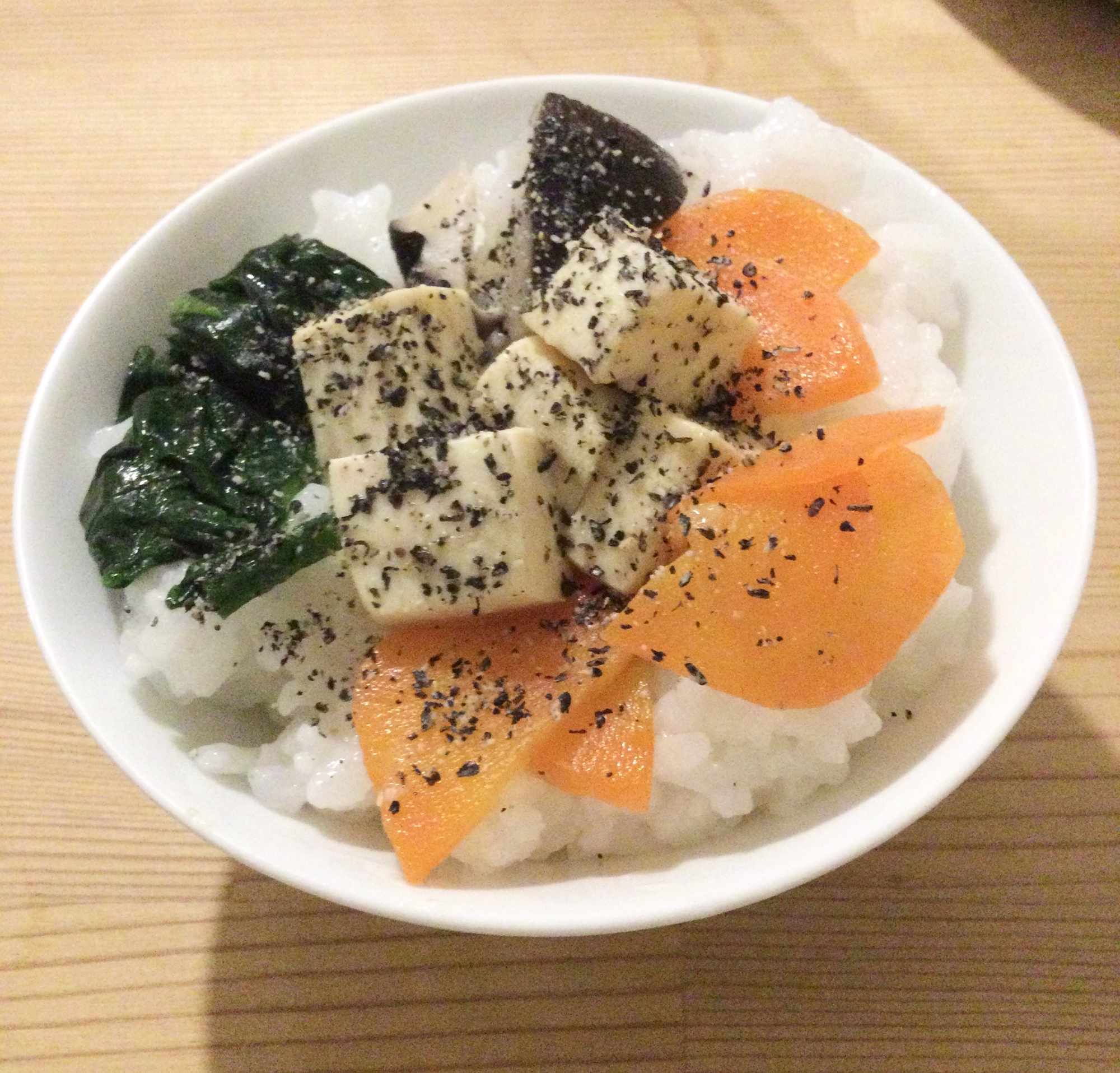 椎茸と野菜と豆腐の煮物丼♪