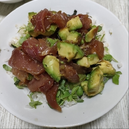 手間をかけずに魚を摂取できる✨ポキ丼✨