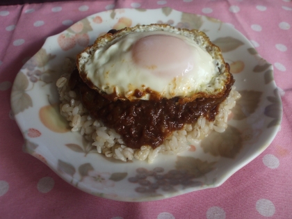 リメイク☆マヨご飯で目玉焼きハヤシライス