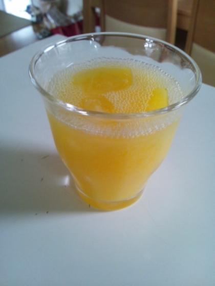 オレンジジュースがまろやかになって飲みやすい♪おいしかったです。ごちそうさまでした。