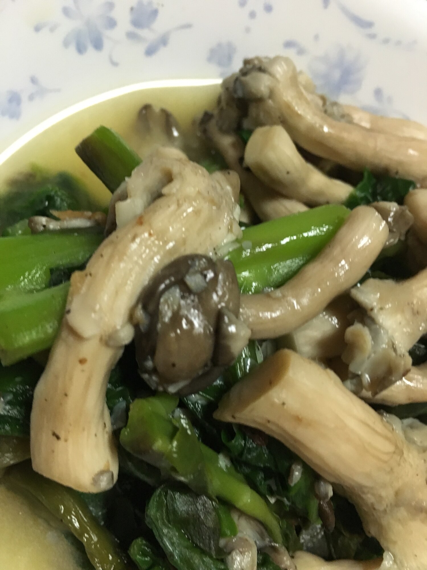 ヒラタケと豆腐の炒め物 レシピ