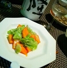 ワインに日本酒に、柿とキャベツのコールスロー