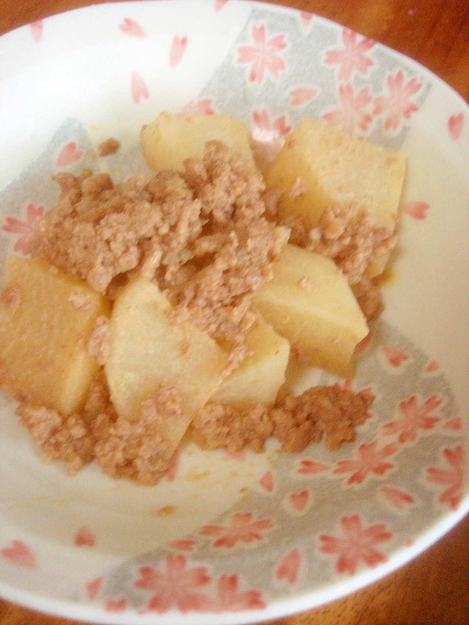 ピリ辛でご飯すすむ！大根と鶏挽き肉の豆板醤煮