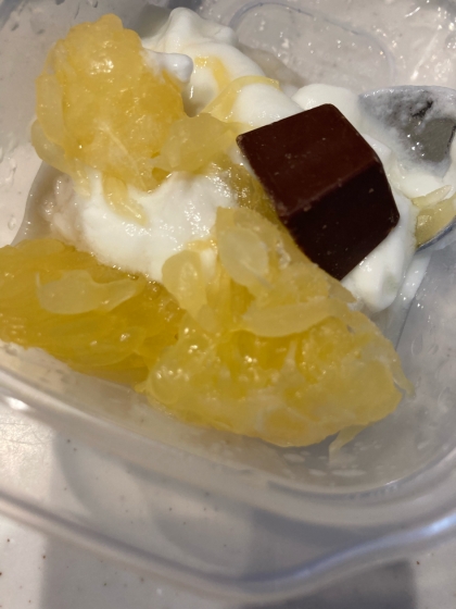 オレンジとチョコのヨーグルト