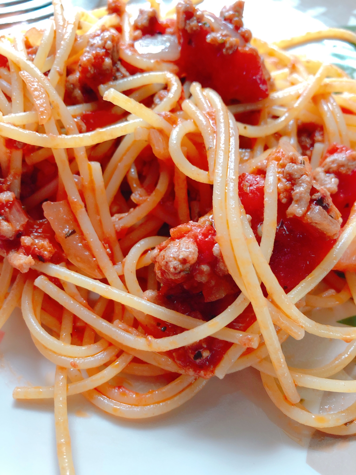 トマト缶で♡にんにくたっぷりミートスパゲティ♡