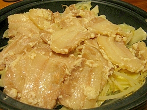 豚バラ肉の塩麹タジン蒸し