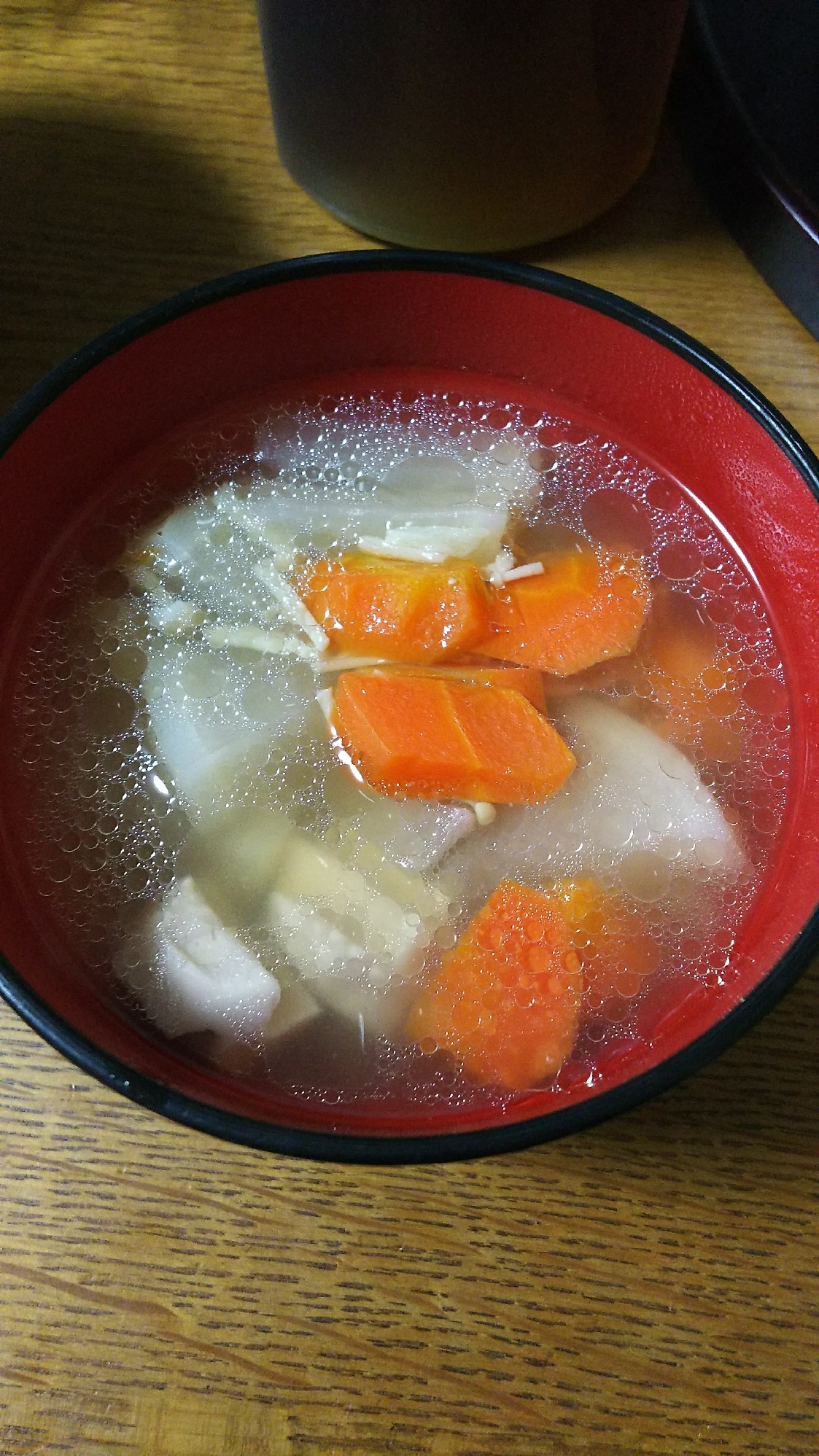大根と人参とえのきと魚肉ソーセージのスープ