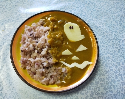 ハロウィン✨カレーやハヤシにチーズでデコレーション