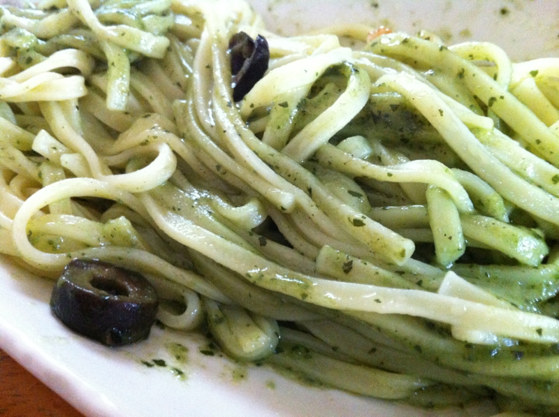 にんにくたっぷり オリーブのバジルパスタ レシピ 作り方 By ぴーちゃん3279 楽天レシピ にんにくたっぷり オリーブのバジルパスタ レシピ 作り方 By ぴーちゃん3279 楽天レシピ