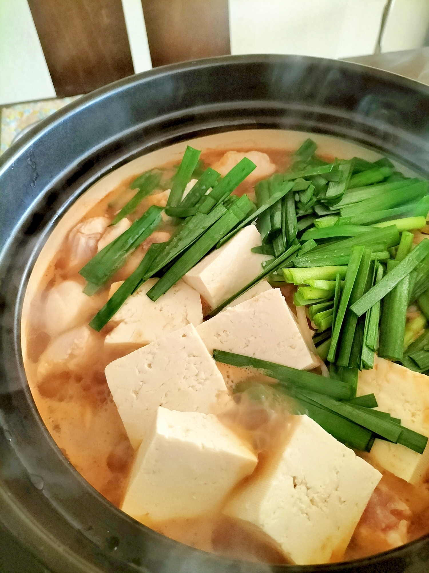 にら豆腐と鶏肉の味噌ラーメン鍋♪
