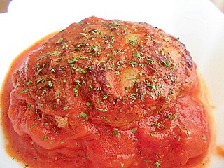 カレー風味のトマト煮込みハンバーグ