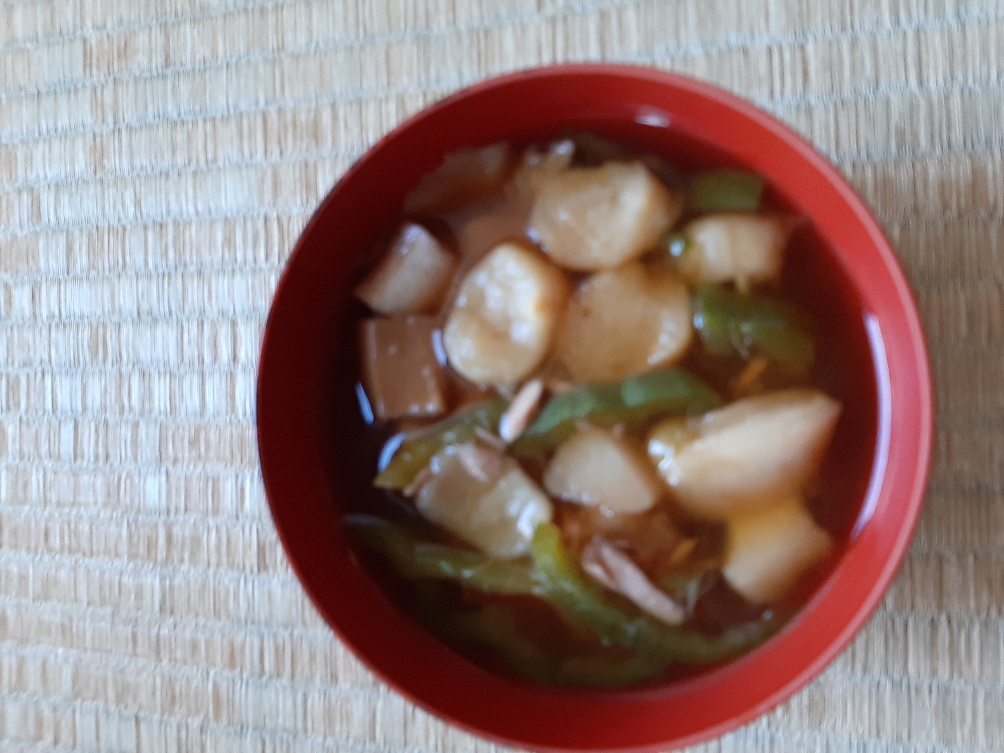 ピーマン　ツナ缶　麩　コンソメスープ