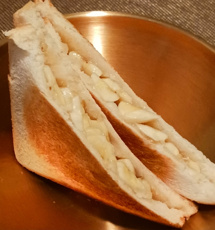 バナナと蜂蜜のホットサンド