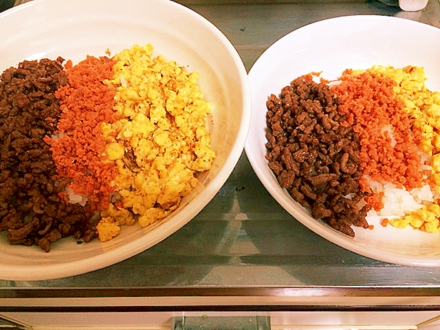 しっかり味付け!基本のそぼろ丼☆~ひき肉・卵・鮭~