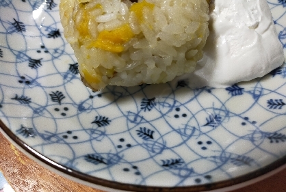 スイーツみたいですね＼(^^)／ついつい食後として((( ﾉ*OωO)ﾉホイップクリームと食べてしまった反省でもこの組み合わせもありです（笑）