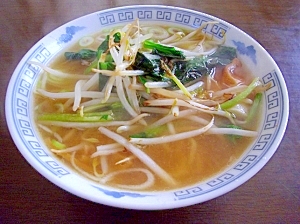 炒めもやし醤油ラーメン