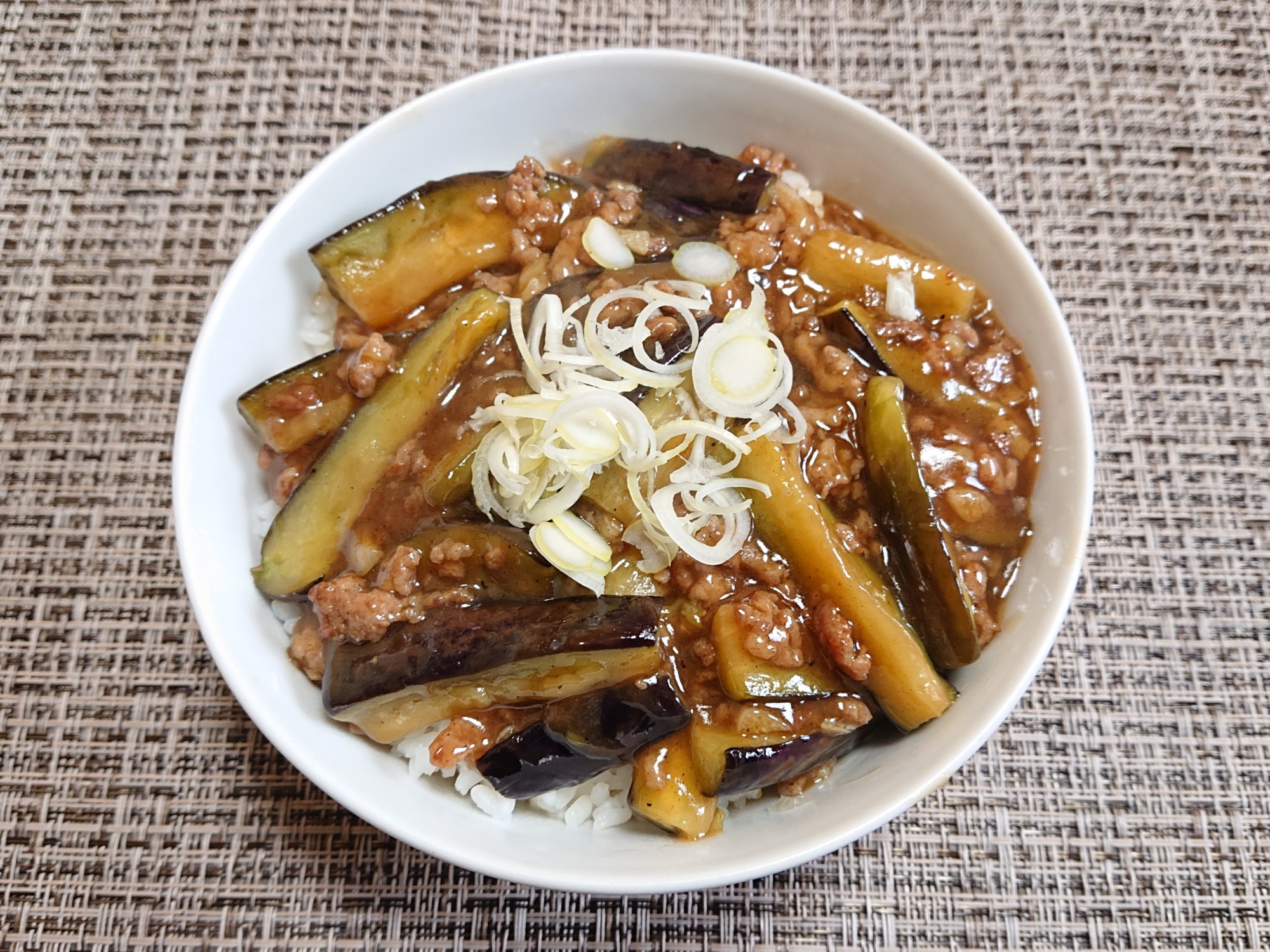 茄子と挽肉の丼