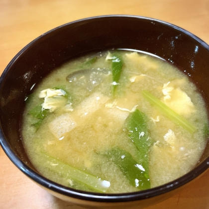 小松菜と椎茸の味噌汁　卵とじ