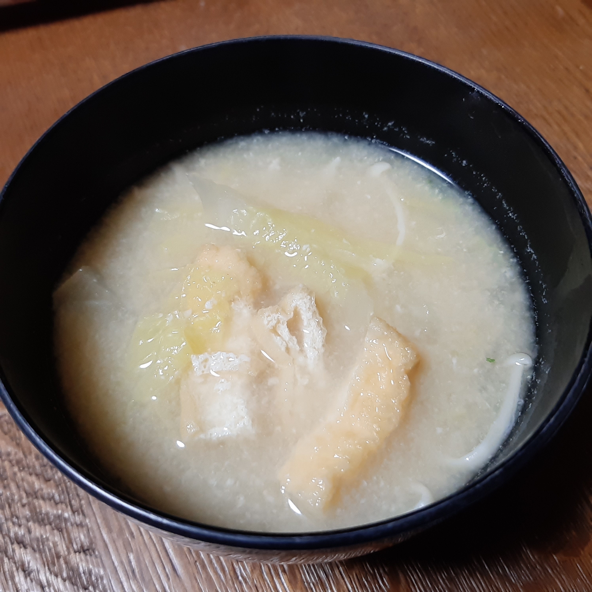 酒粕香る♪白菜とえのきと油揚げの味噌汁