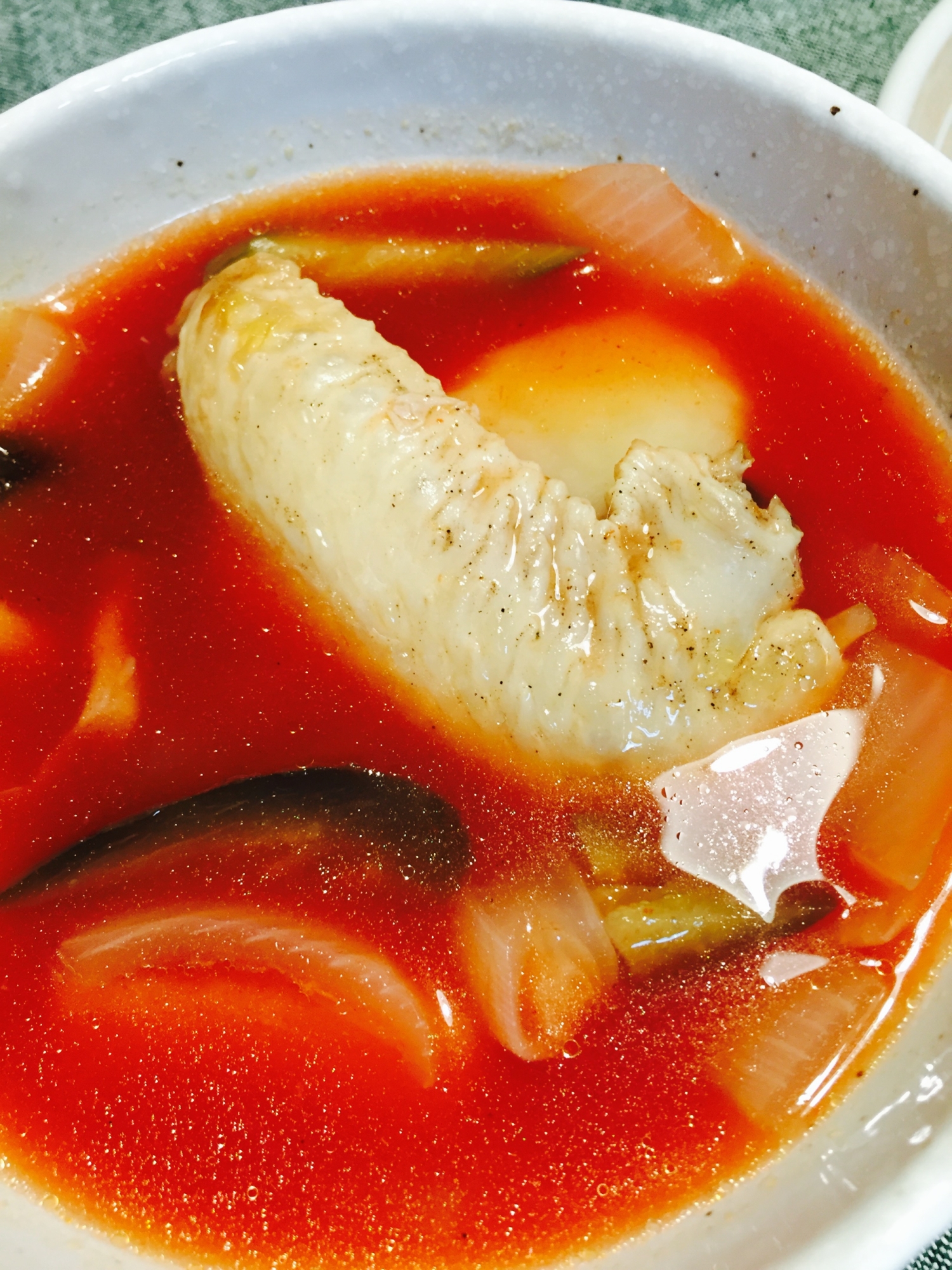 手羽先のトマトスープ
