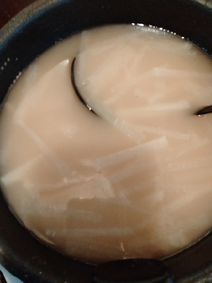 じゃがいもと長ねぎの味噌汁