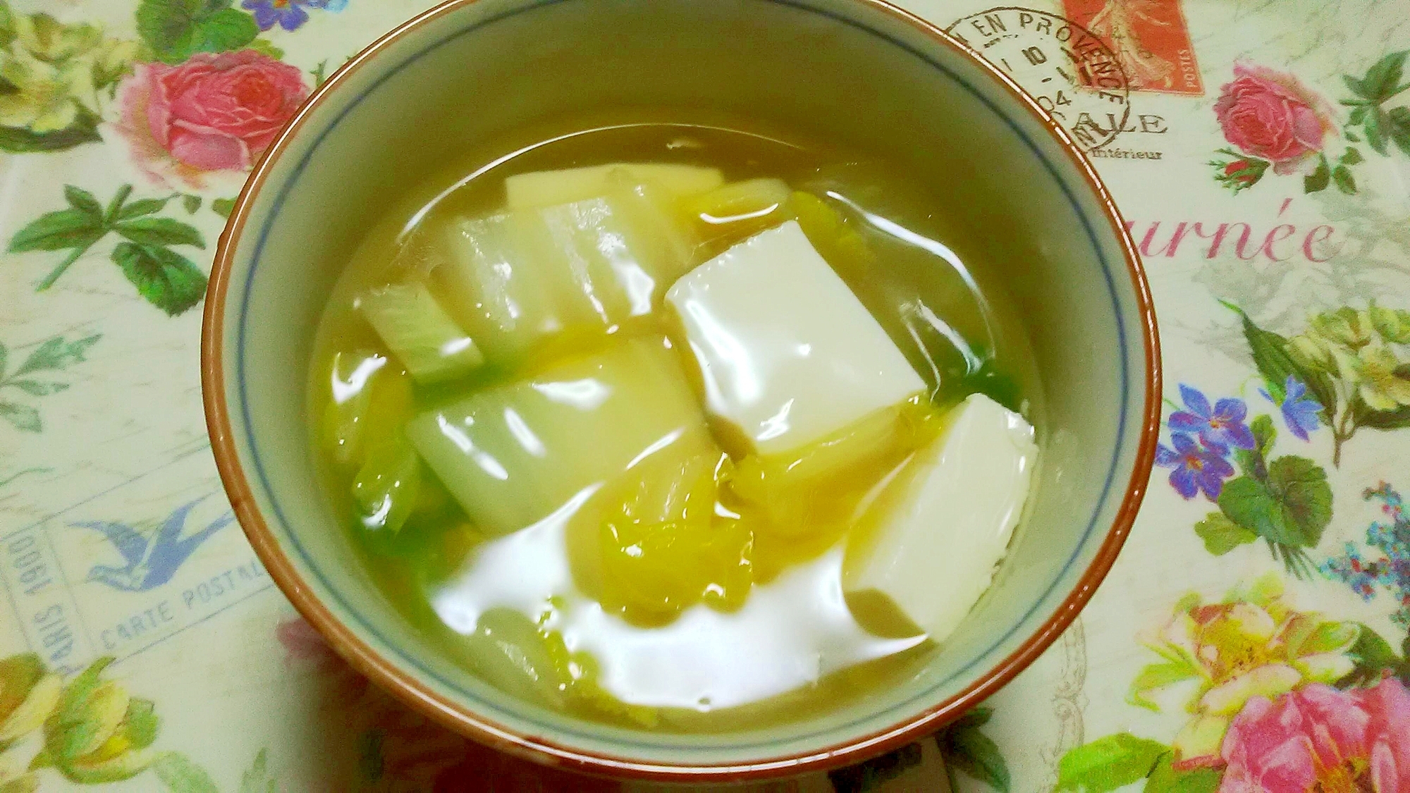白菜と豆腐のしょうがスープ