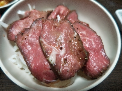 わさびのせ✧*ローストビーフ丼