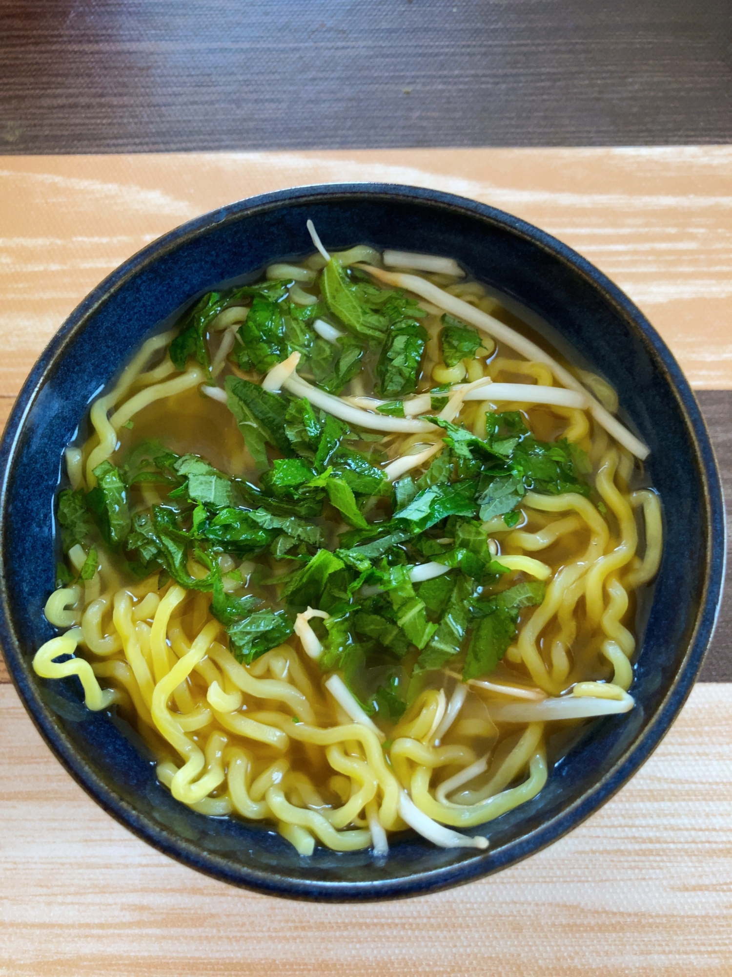 大葉ともやしの味噌ラーメン