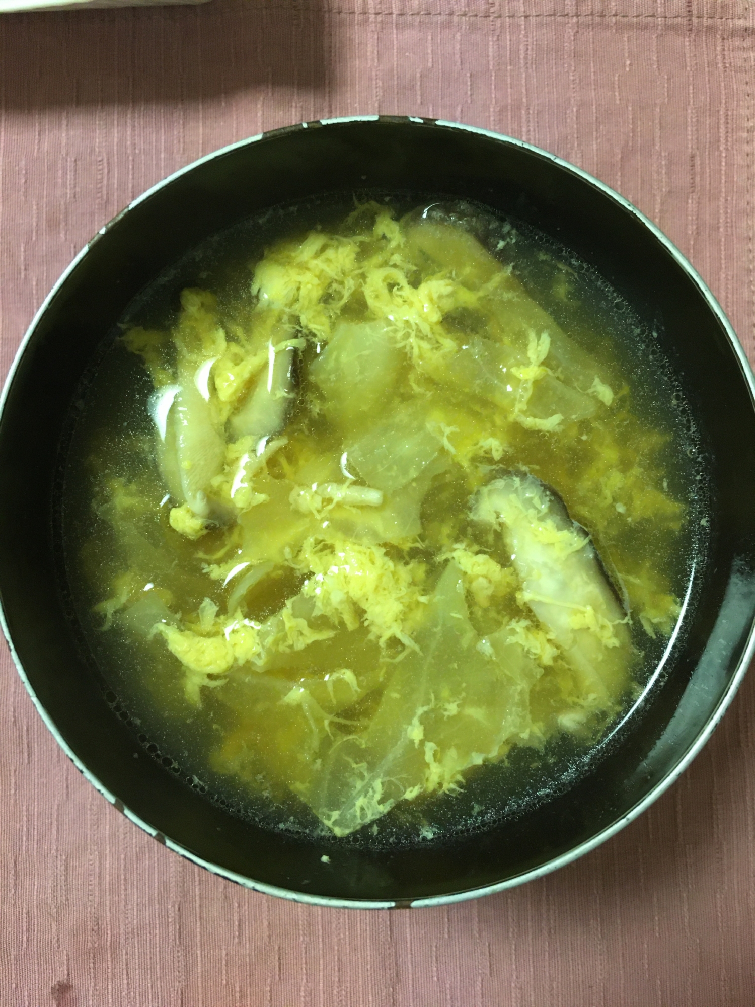 キャベツたっぷり卵の中華スープ