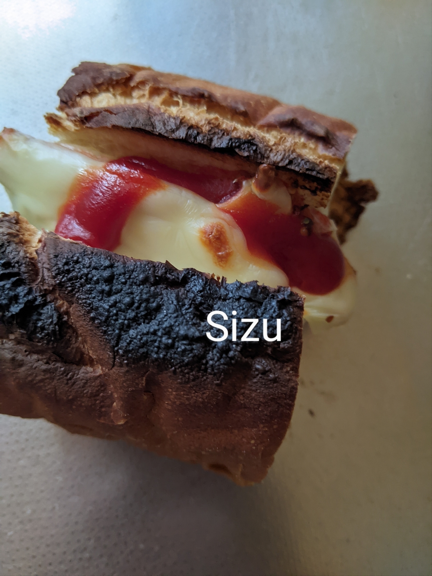 トマトハムチーズトースト