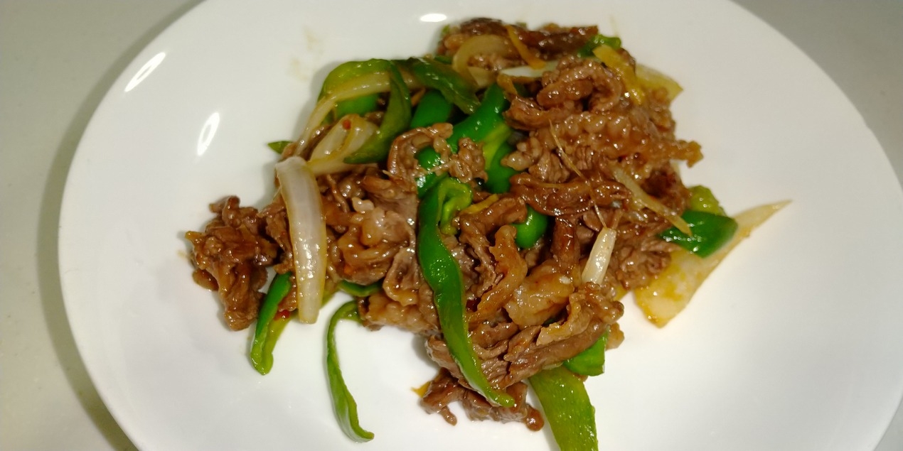 簡単 絶品! 牛肉と玉ねぎのチンジャオロウス