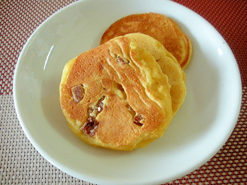 おやつに！ナツメヤシとシリアルの大豆粉パンケーキ♪