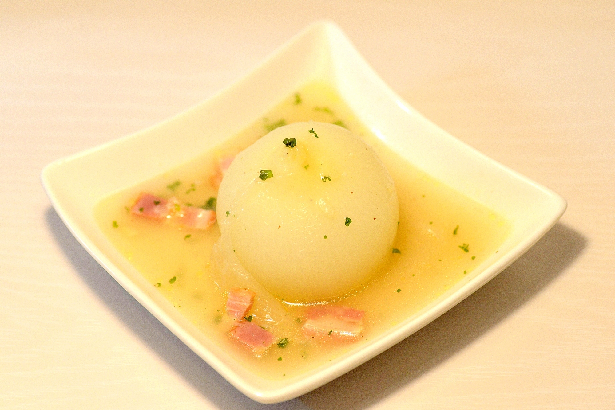 新玉を丸ごと１個 新玉ねぎのコンソメ煮 レシピ 作り方 By Kj Kj 楽天レシピ