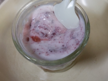 ブルーベリーと苺のヨーグルトアイス