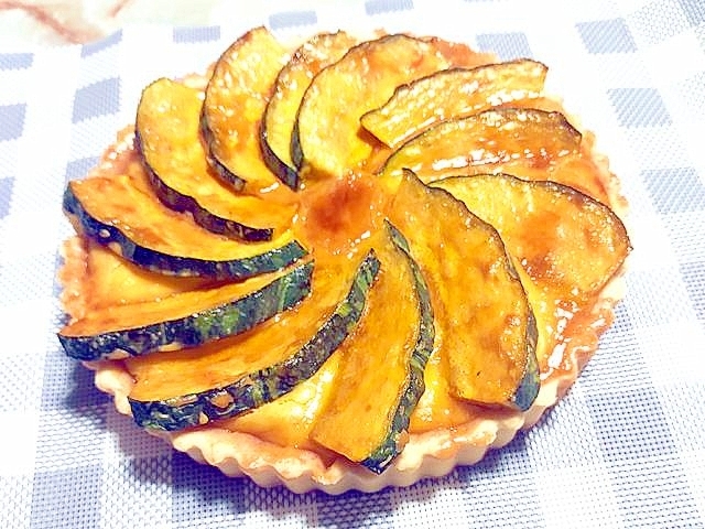 ハロウィンに!かぼちゃとクリチの濃厚タルト♪