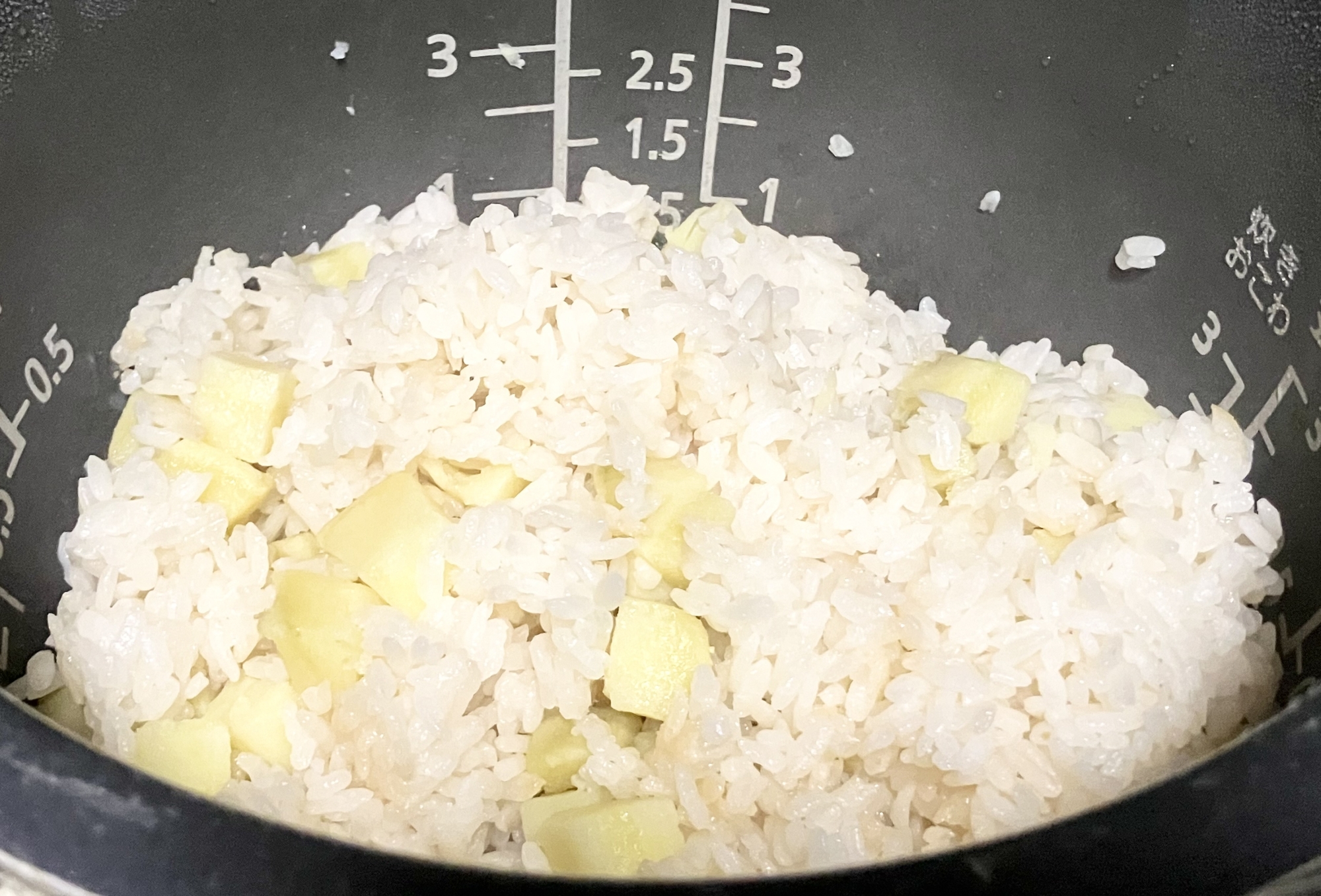 簡単⭐︎さつまいもの炊き込みご飯