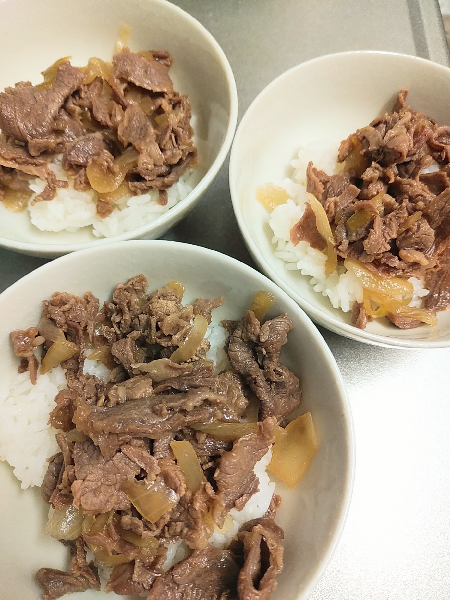 めんつゆで簡単 牛丼 レシピ 作り方 By あや はる 楽天レシピ めんつゆで簡単 牛丼 レシピ 作り方 By あや はる 楽天レシピ