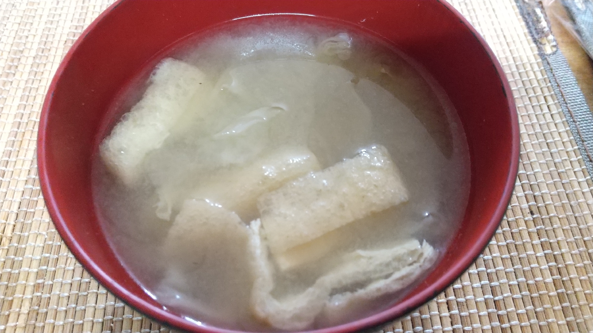 隠し味で食欲モリモリ キャベツと油げの味噌汁 レシピ 作り方 By タナママ21 楽天レシピ 隠し味で食欲モリモリ キャベツと油げの味噌汁 レシピ 作り方 By タナママ21 楽天レシピ