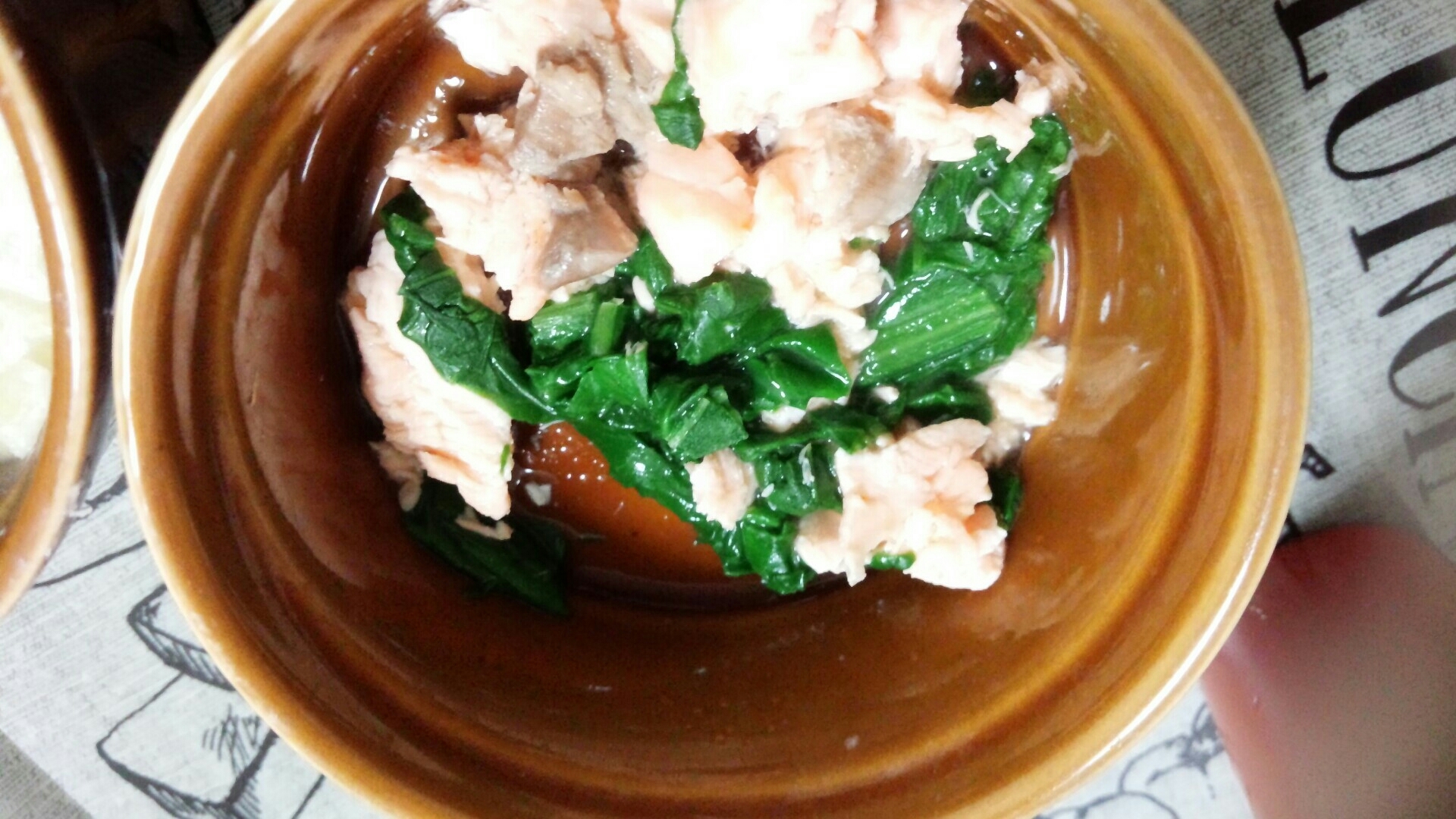 【離乳食後期】鮭と小松菜のバター蒸し