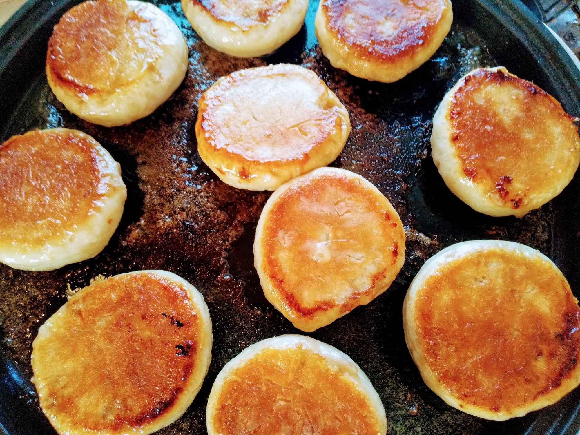 ホットプレートで モヤシの水煎包