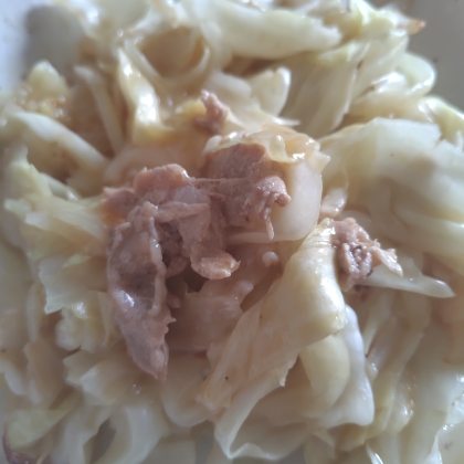 子供が喜ぶ(^^)肉とキャベツの鶏ガラ塩炒め♪