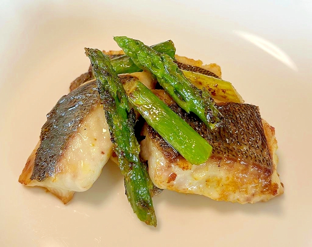 イサキとアスパラのカレーバター醤油焼き レシピ 作り方 By はわゆり 楽天レシピ イサキとアスパラのカレーバター醤油焼き レシピ 作り方 By はわゆり 楽天レシピ