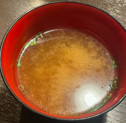 えのきと油揚げの味噌汁（昆布だし）