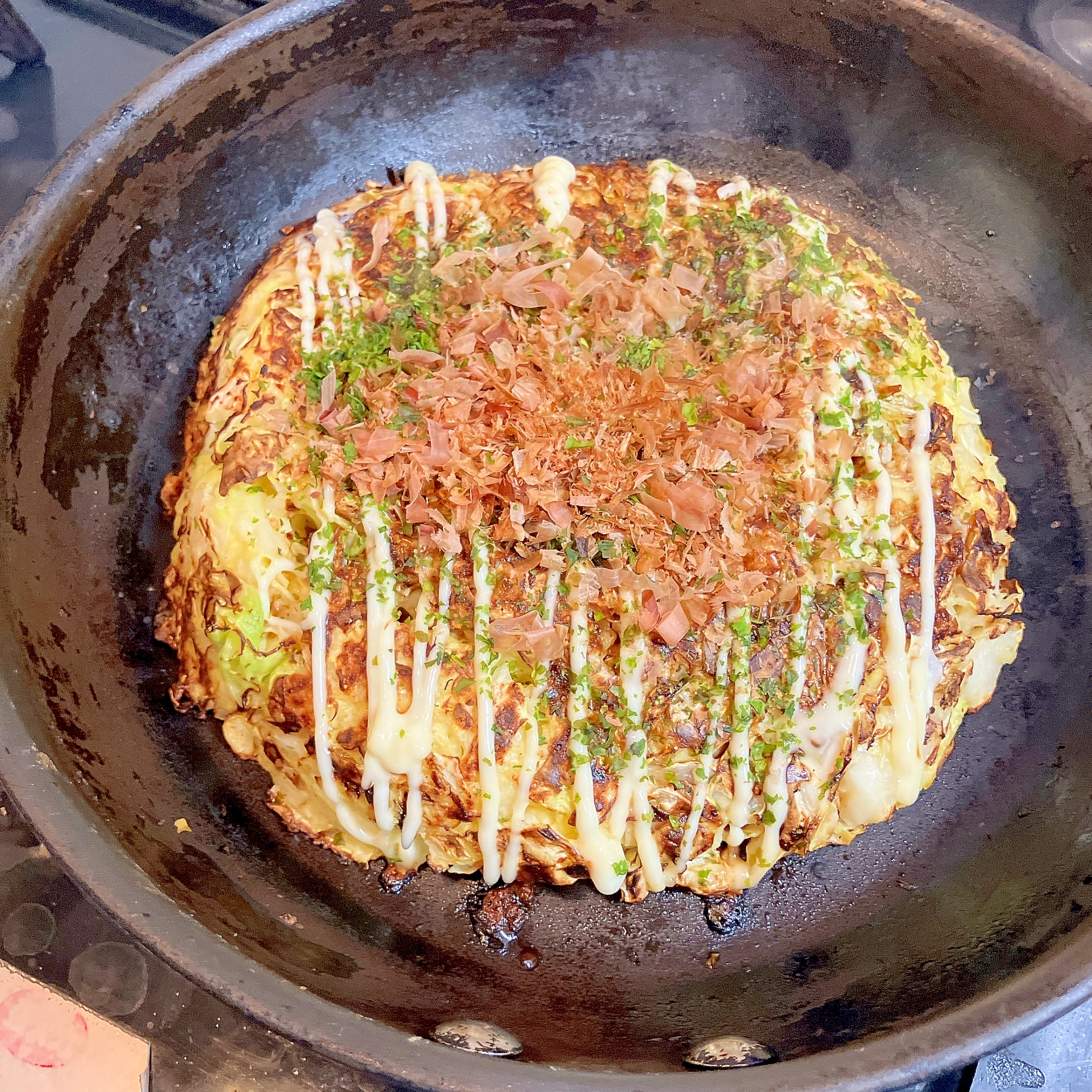 キャベツたっぷり！米粉のお好み焼き